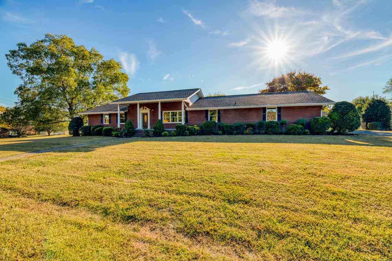 Property Photo:  137 County Road 146  TN 37370 