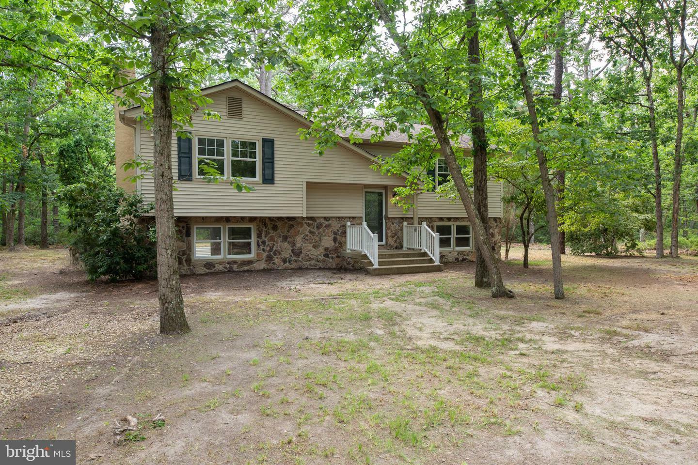 Property Photo:  22 Moore Rd W  NJ 08088 