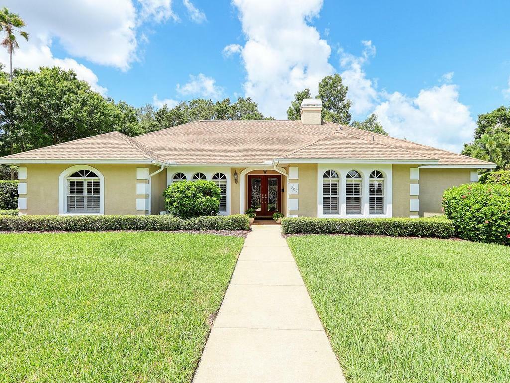 Property Photo:  307 Oleander Road  FL 33756 