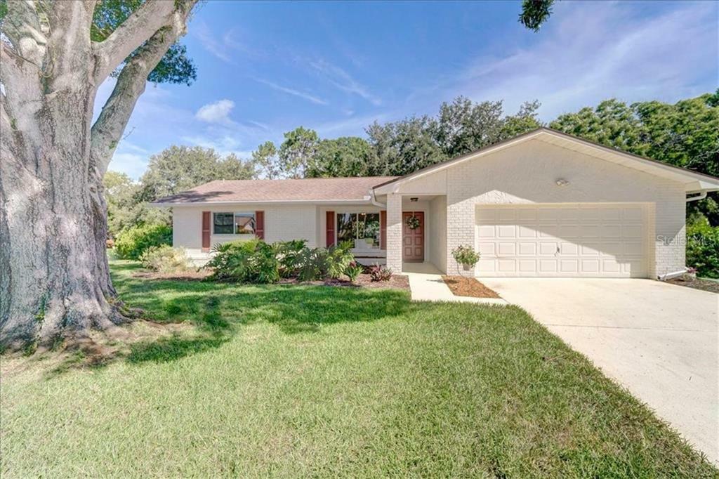 Property Photo: 2852 Chalmers Court FL 34684