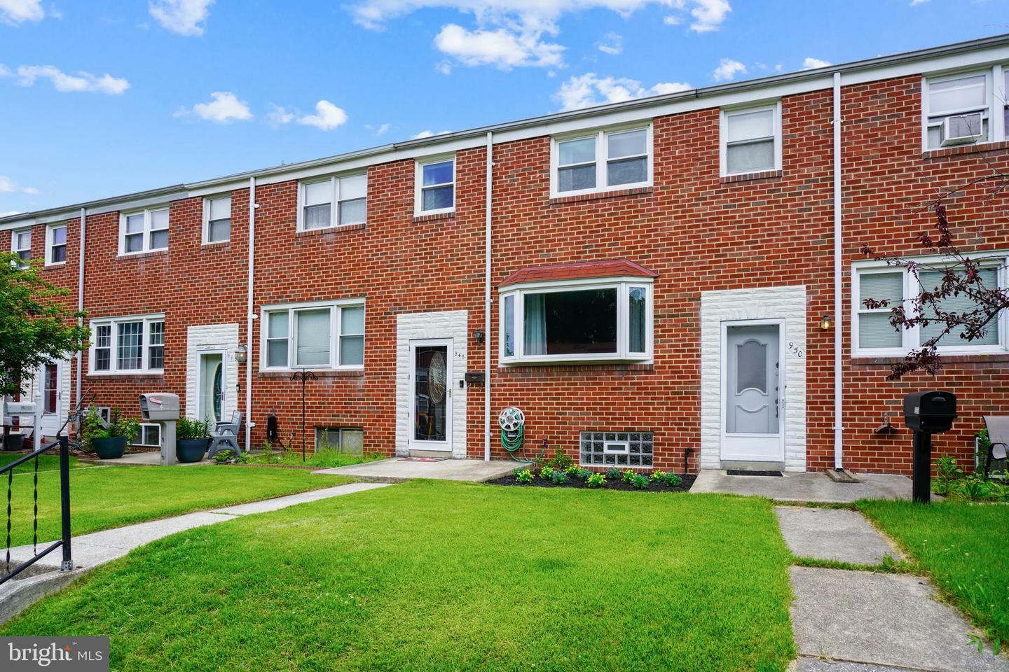 Property Photo: 948 Circle Drive MD 21227