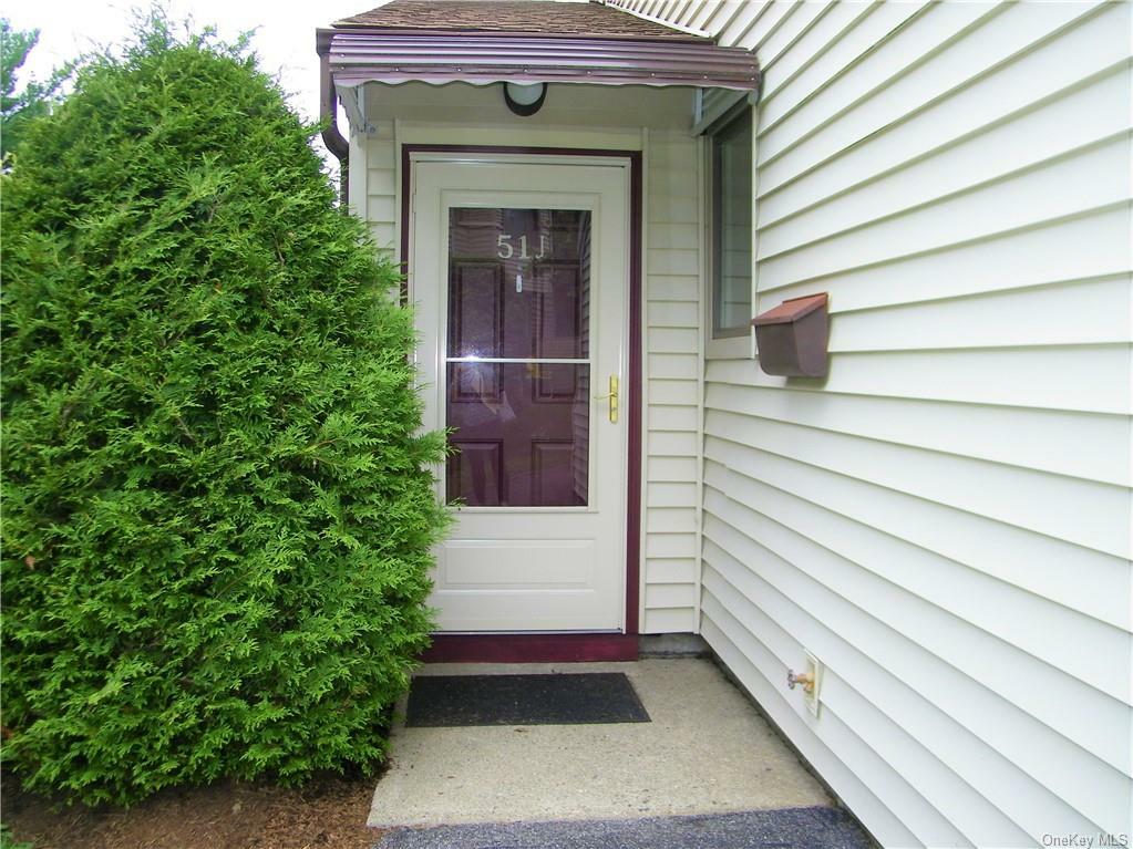 Property Photo:  51 Jefferson Oval J  NY 10598 