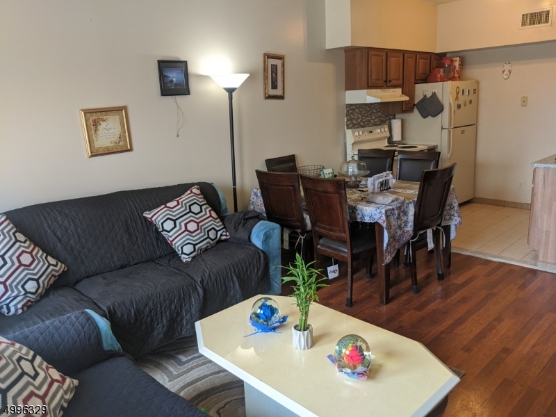 Property Photo:  280 Union St 404  NJ 07601 