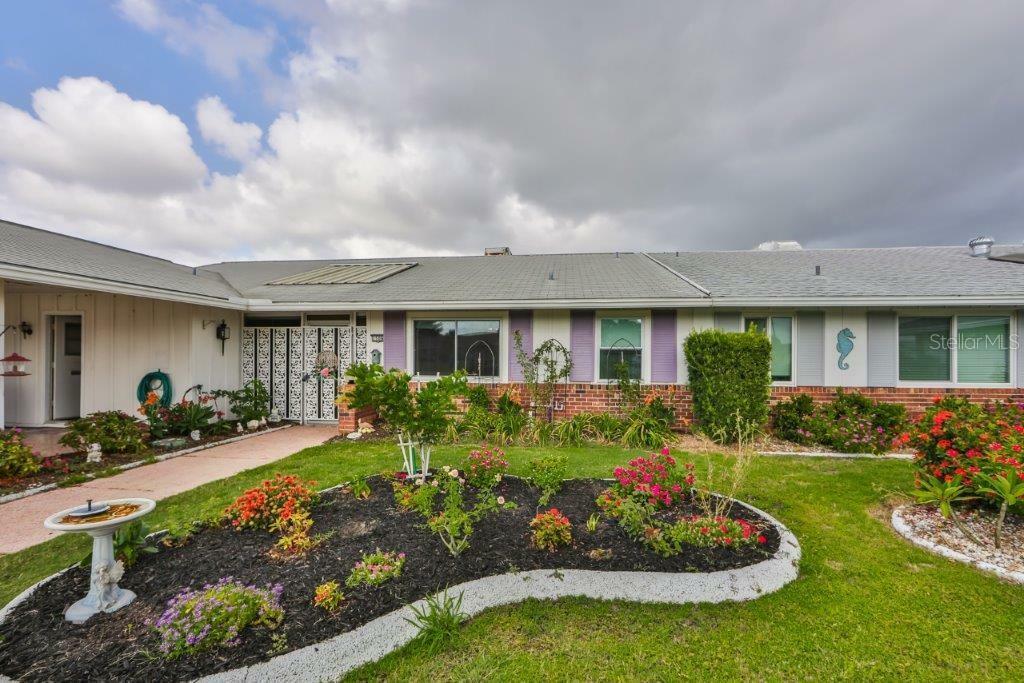 Property Photo:  1506 N Pebble Beach Boulevard  FL 33573 