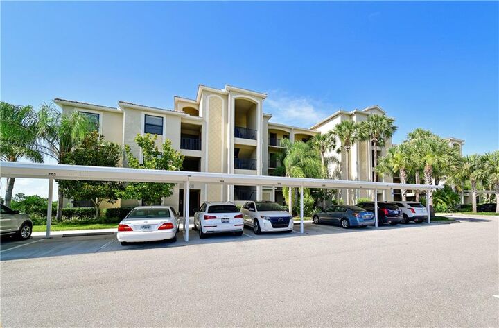 Property Photo:  7019 River Hammock Drive 104  FL 34212 