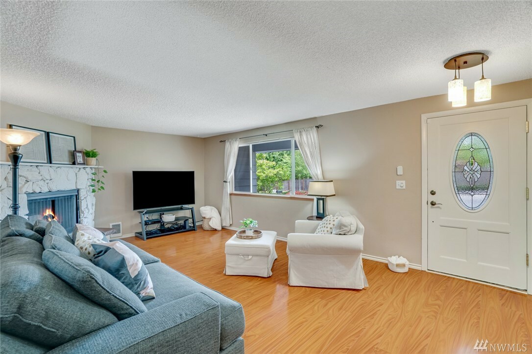 Property Photo:  4712 Alameda Ave W  WA 98466 