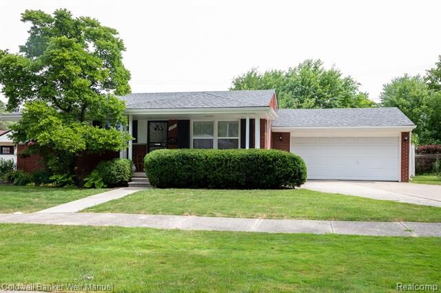 Property Photo:  20461 Kenmore Avenue  MI 48225 