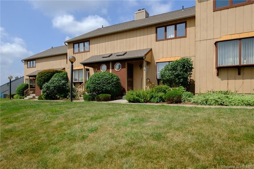 Property Photo: 201 Skyview Drive 201 CT 06416