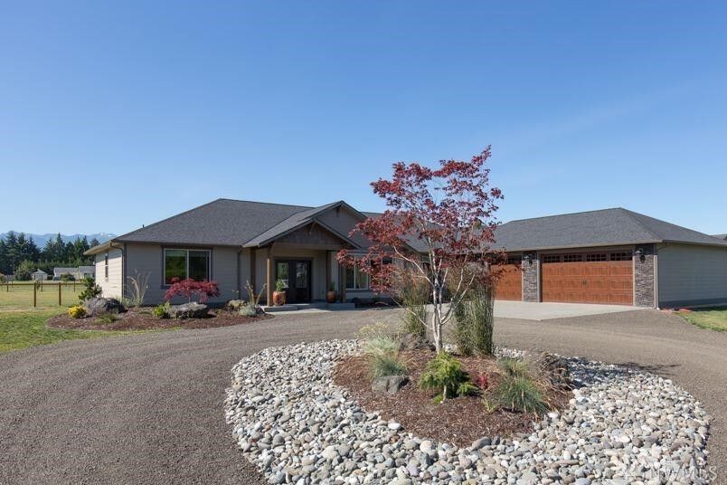 Property Photo: 73 Sable Court WA 98382
