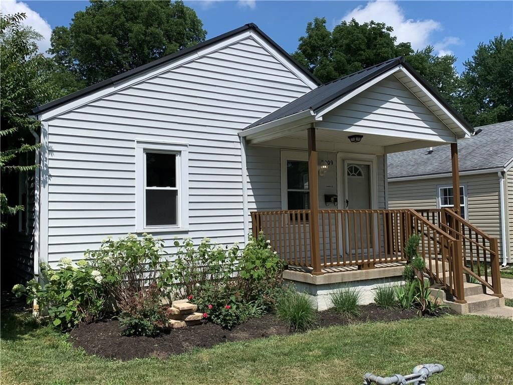 Property Photo: 2809 Winton Drive OH 45419
