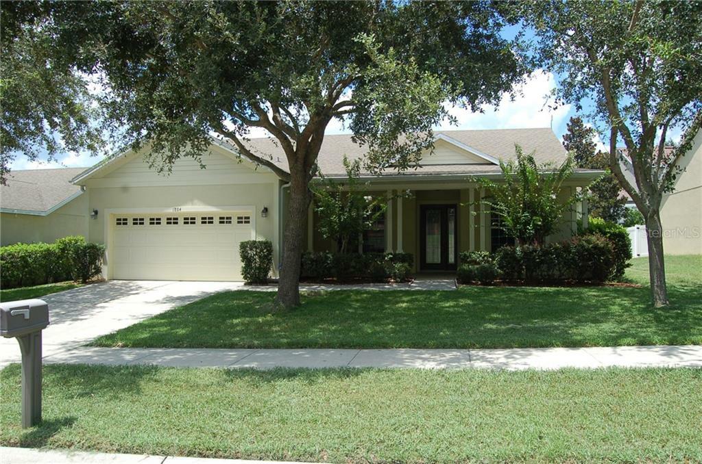 Property Photo:  1804 Southern Oak Loop  FL 34715 