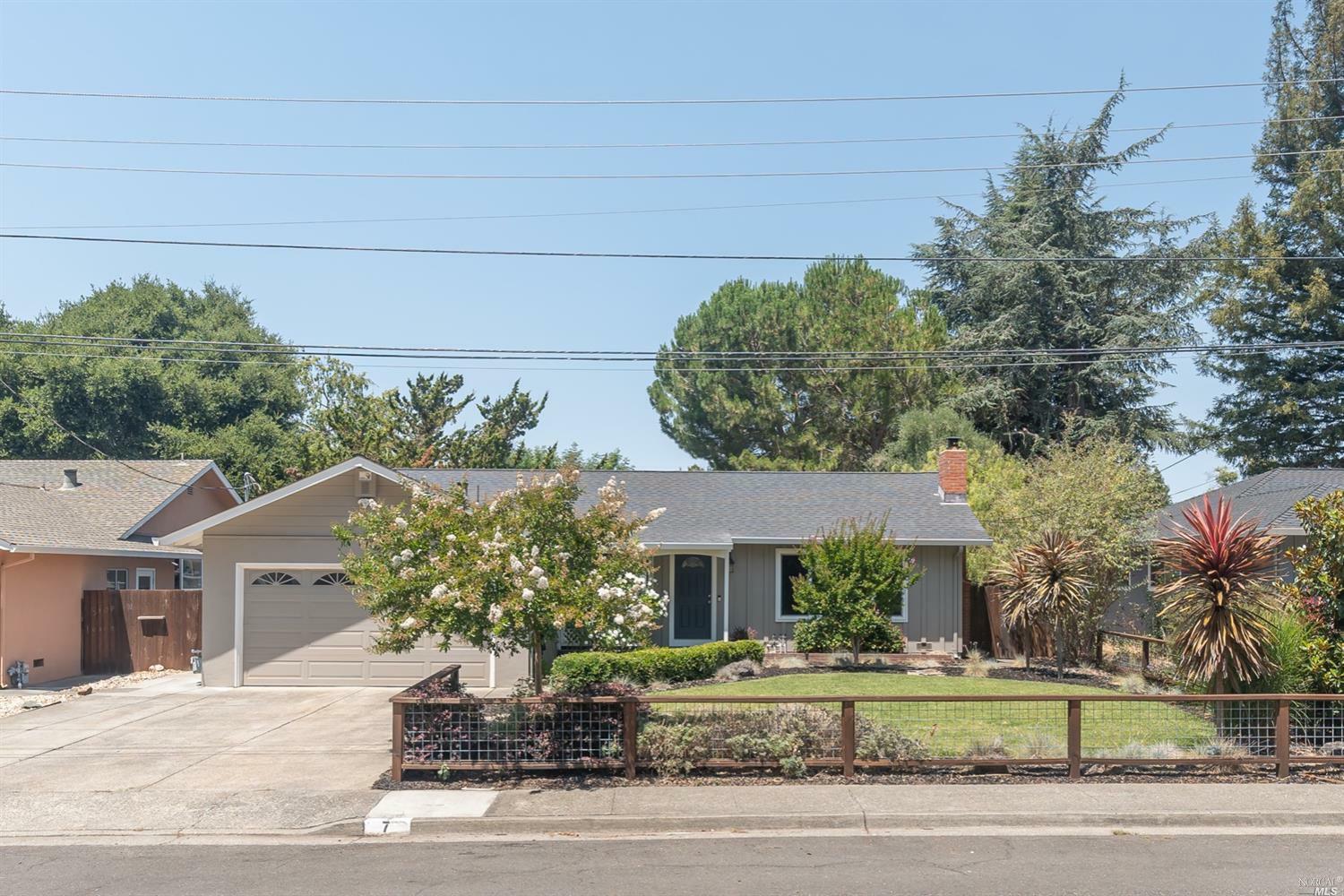 Property Photo: 7 Kristy Court CA 94947