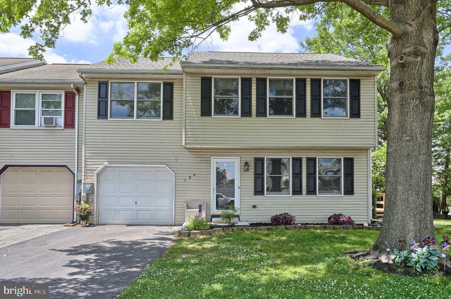 Property Photo: 164 Forest Circle PA 17078