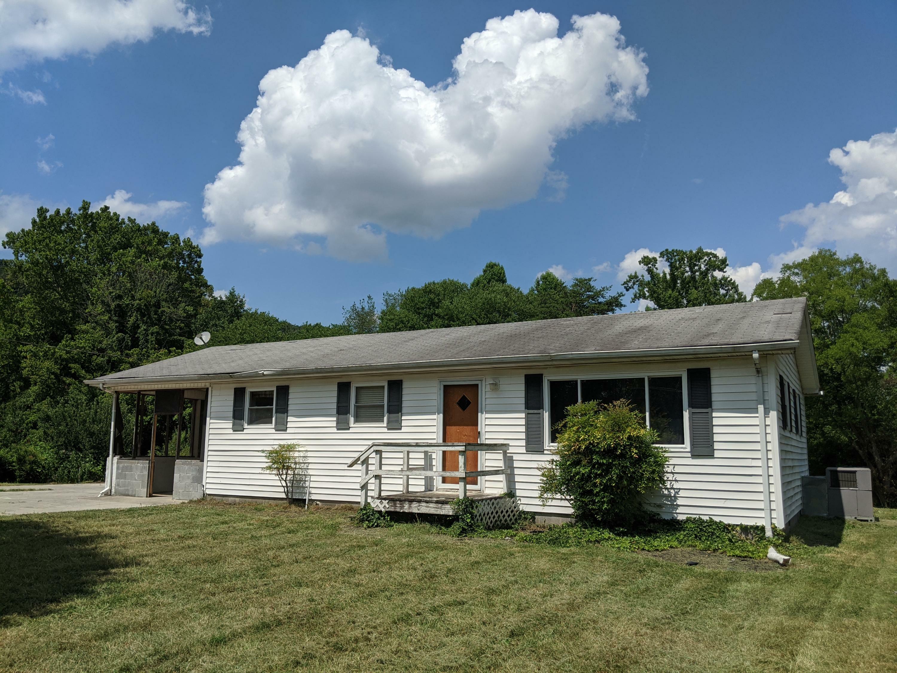 Property Photo:  6520 Hubert Bean Rd  TN 37918 