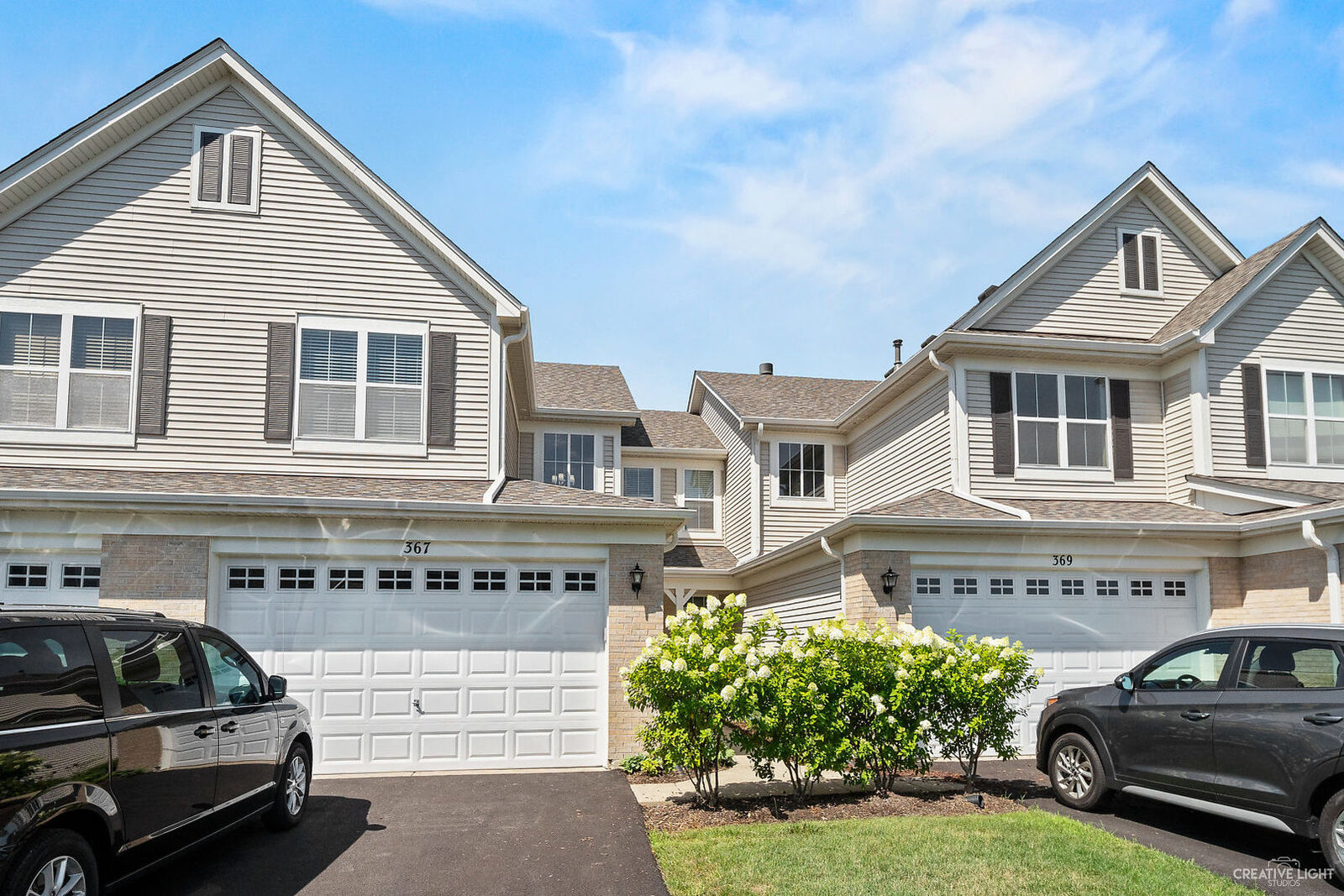 Property Photo: 367 Bluegrass Parkway IL 60543