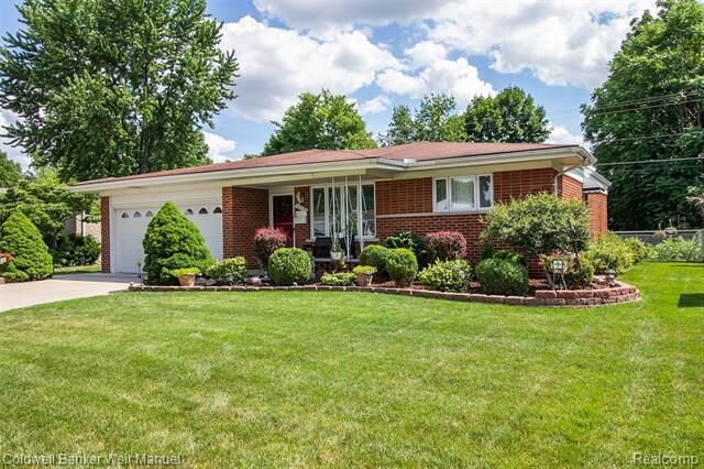 Property Photo: 12270 El Camino Drive MI 48312