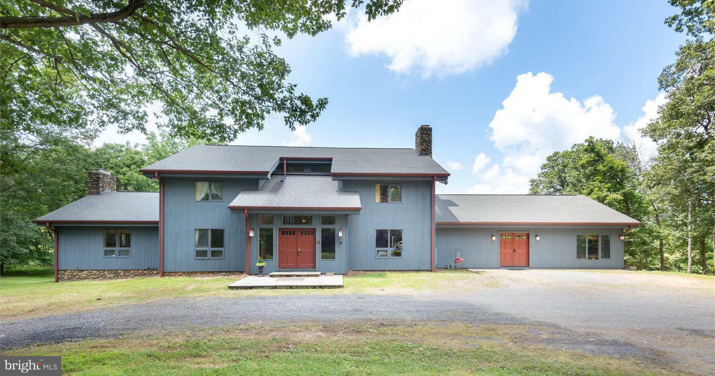 Property Photo:  8408 Falcon Glen Road  VA 20186 