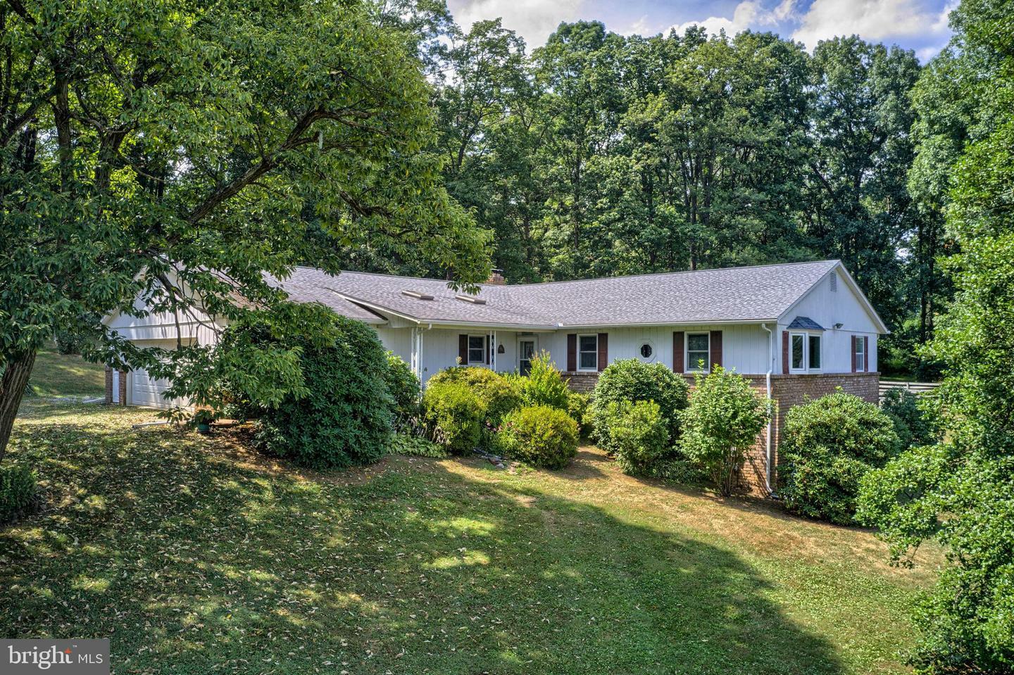 Property Photo:  7939 Hickory Road  PA 17363 