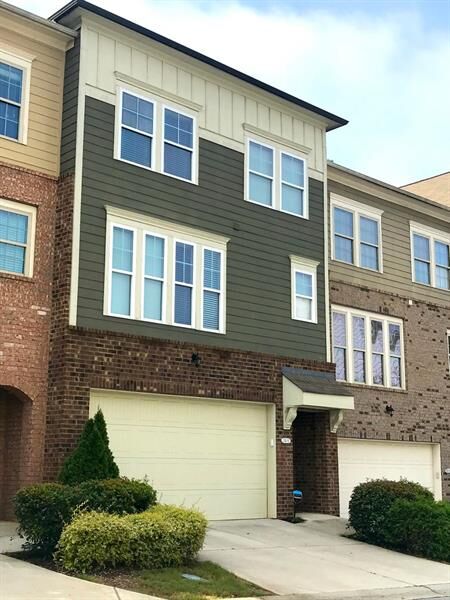Property Photo: 3015 Eltham Place GA 30033