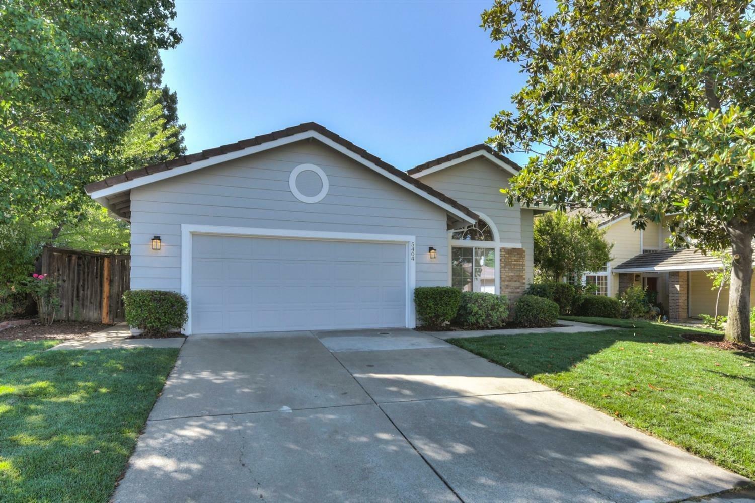 Property Photo:  5404 Sandpiper Court  CA 95765 