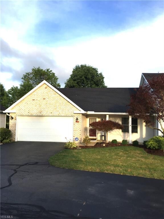 Property Photo: 822 Woodfield Court A OH 44512