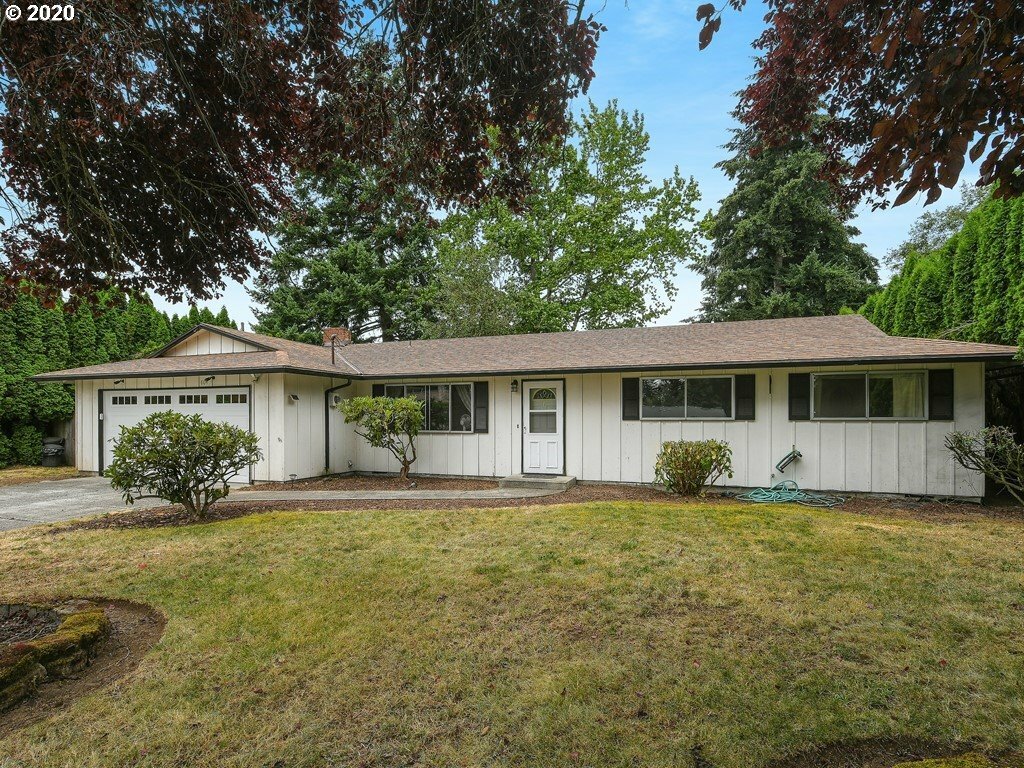 Property Photo:  804 NE 104th Ave  WA 98664 