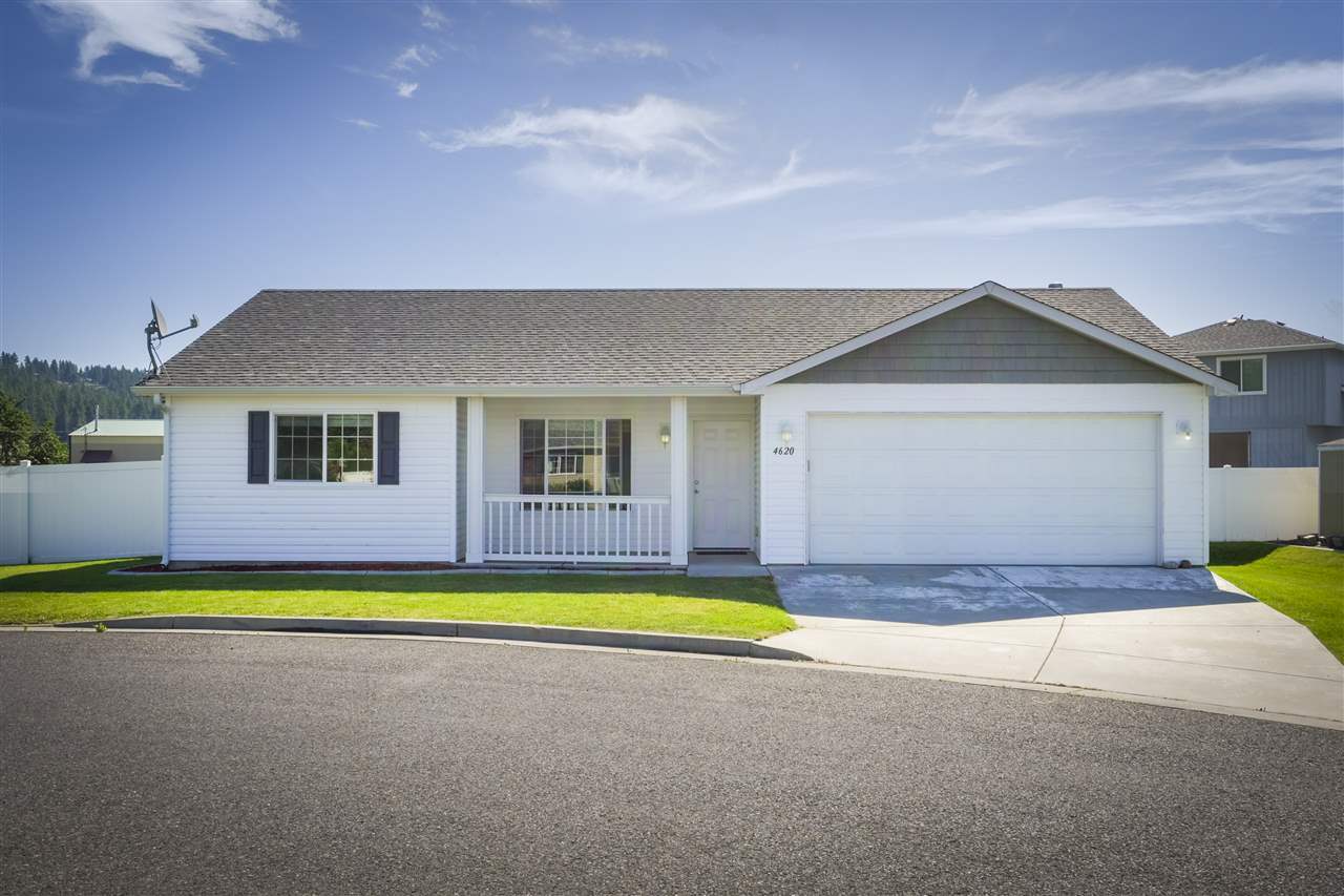 Property Photo:  4620 N Locust Ct  WA 99206 