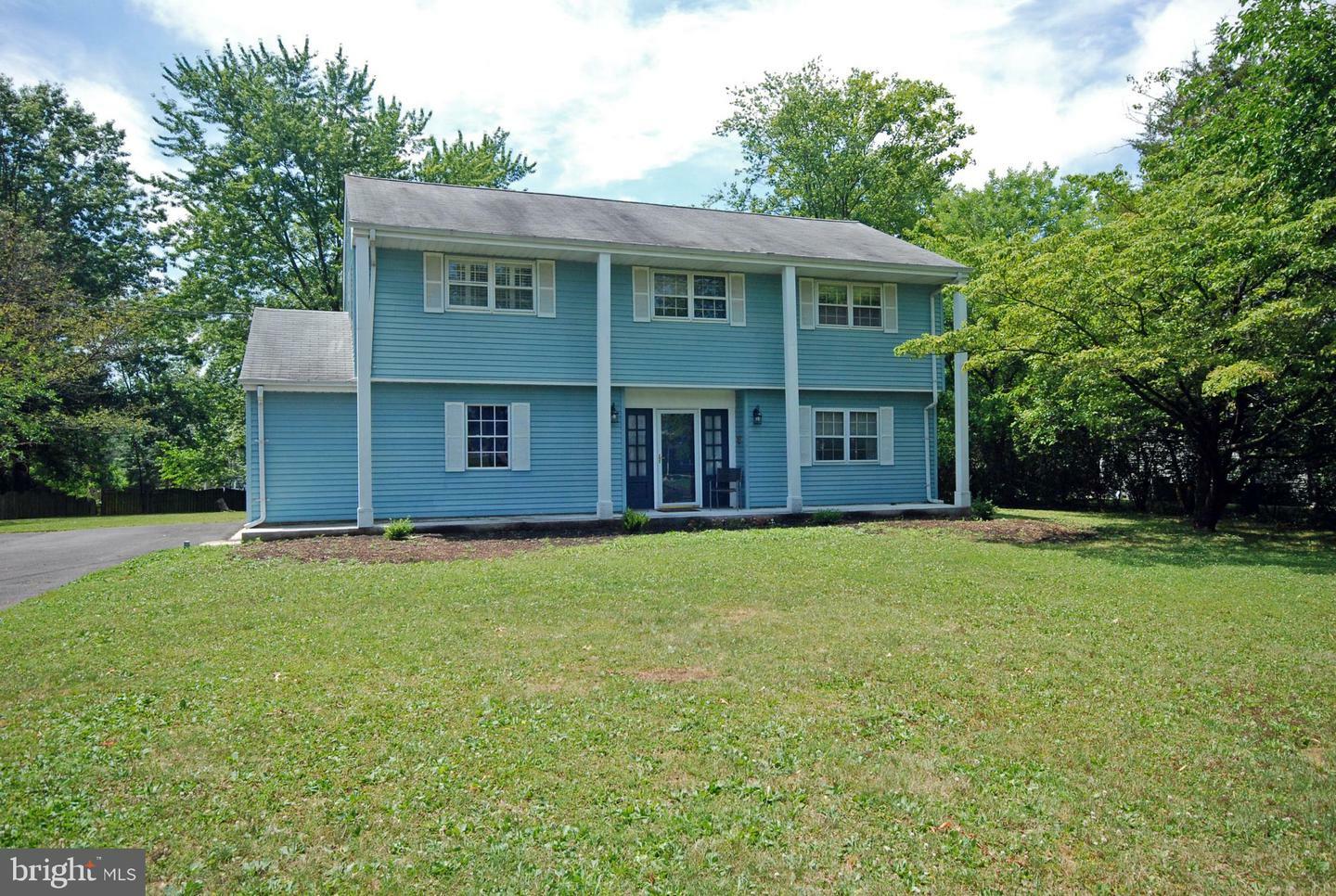 Property Photo:  3 Wickham Lane  NJ 08520 