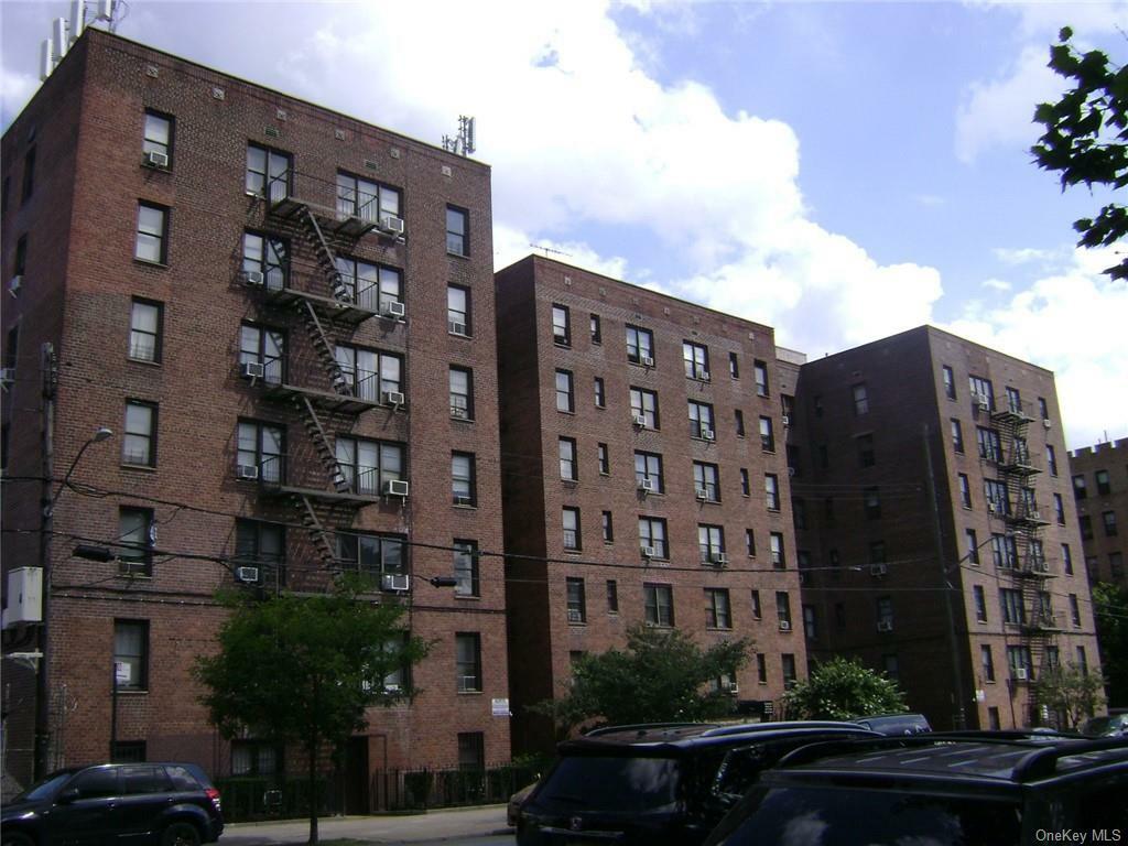 Property Photo:  2860 Bailey Avenue 2C  NY 10463 