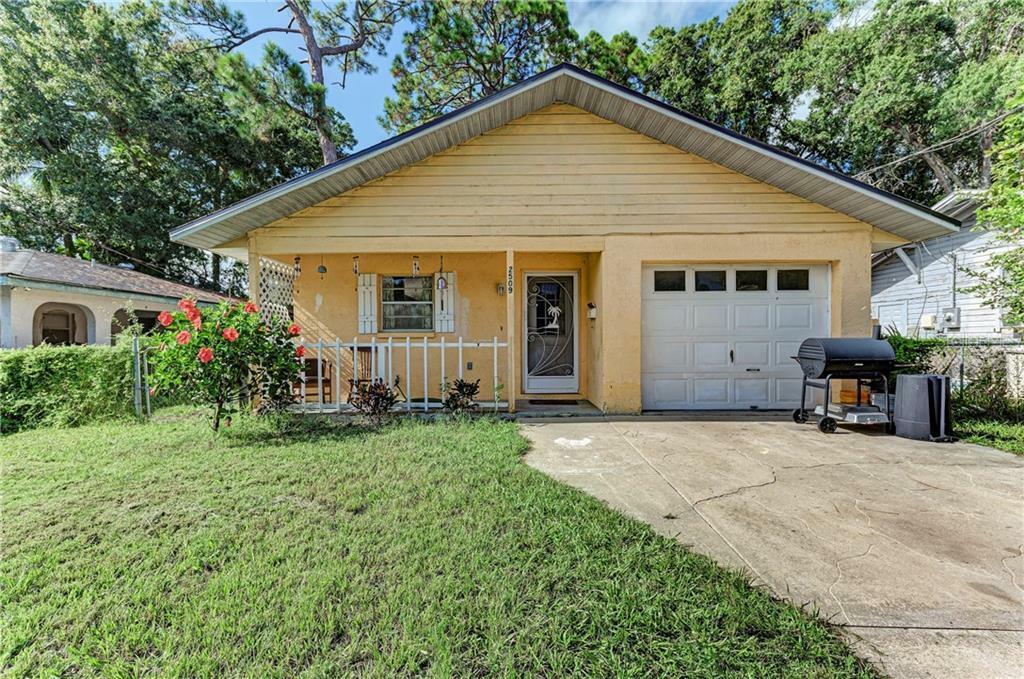 Property Photo:  2509 19th Avenue W  FL 34205 