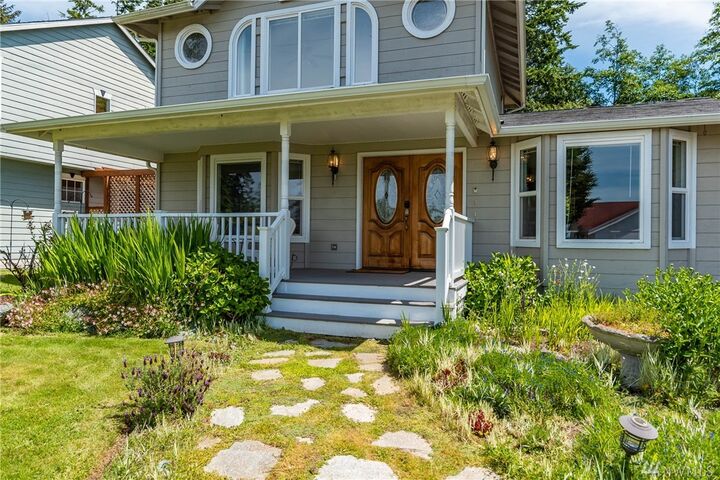 Property Photo:  1925  Pinecrest Avenue  WA 98239 