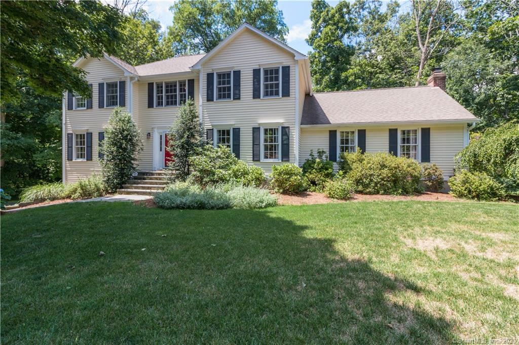 Property Photo:  137 Meadows End Road  CT 06468 
