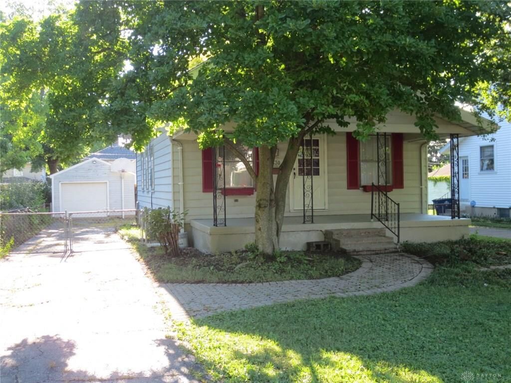 Property Photo: 1630 Westona Drive OH 45410