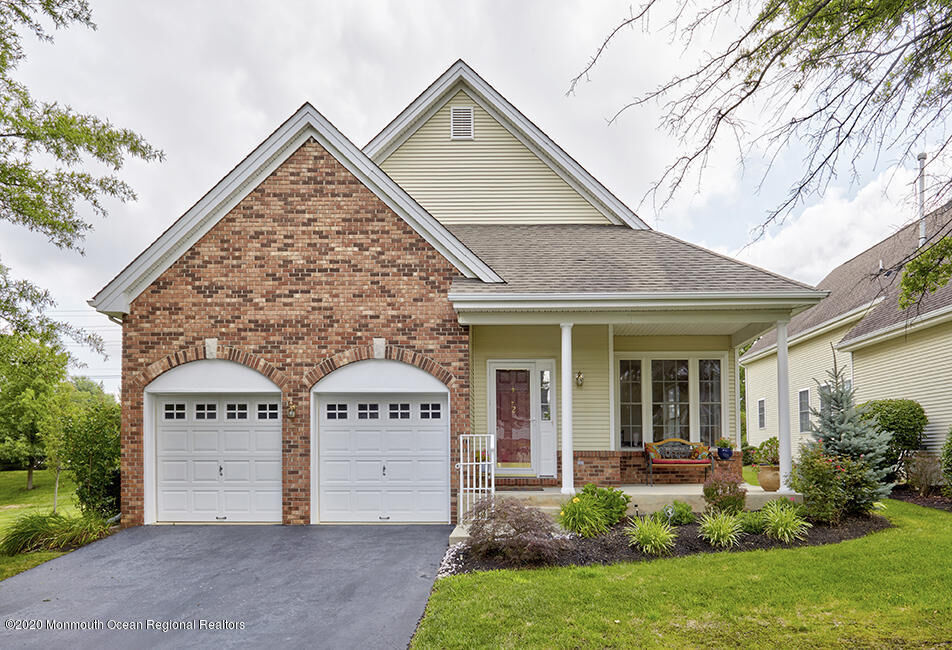 Property Photo:  72 Hummingbird Drive  NJ 08690 