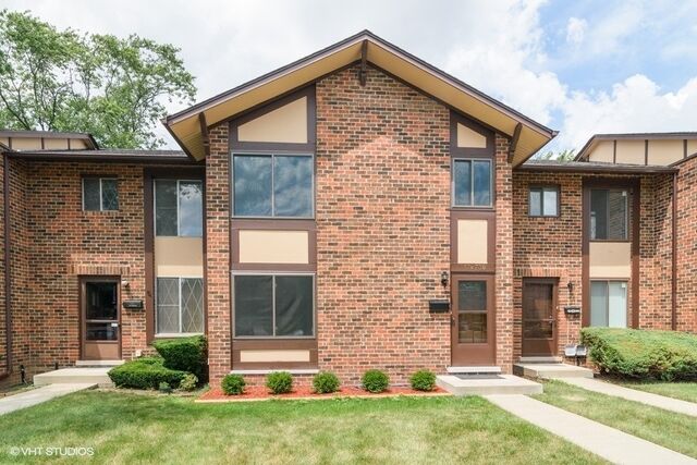 Property Photo: 17W730 14th Street IL 60181