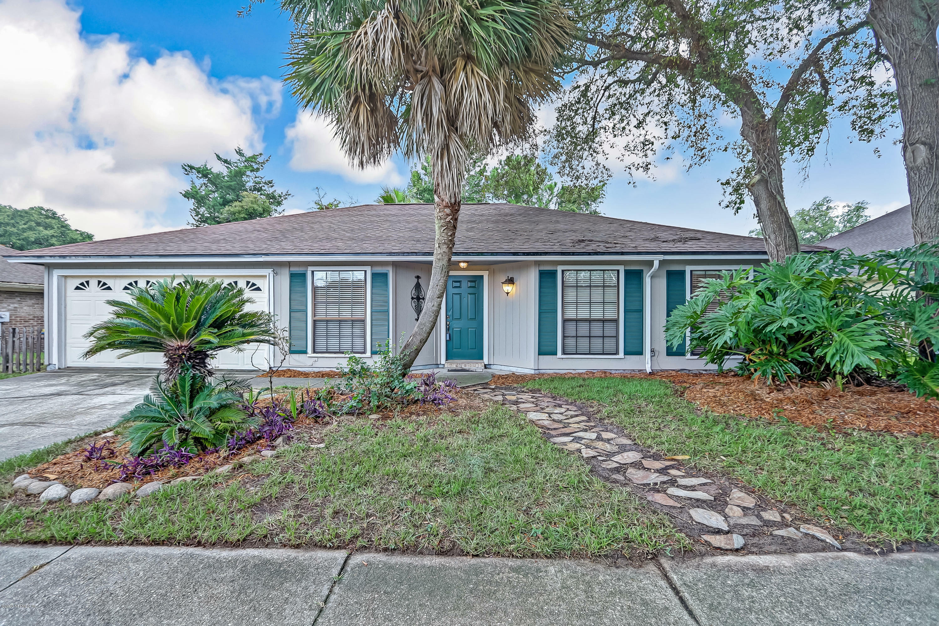 Property Photo:  1594 Pleasant Park Drive E  FL 32225 