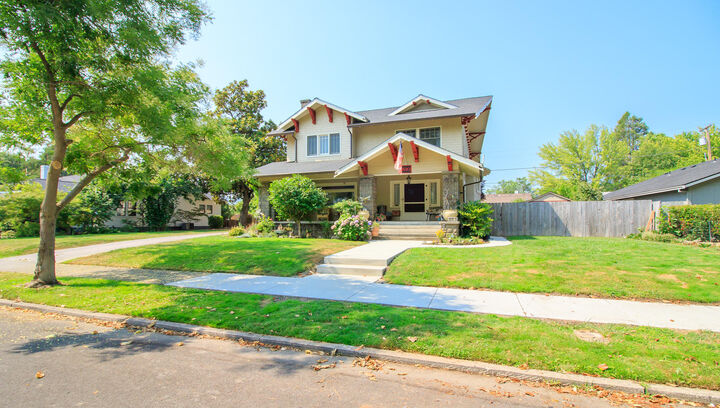 610 S Holly Street  Medford OR 97501 photo