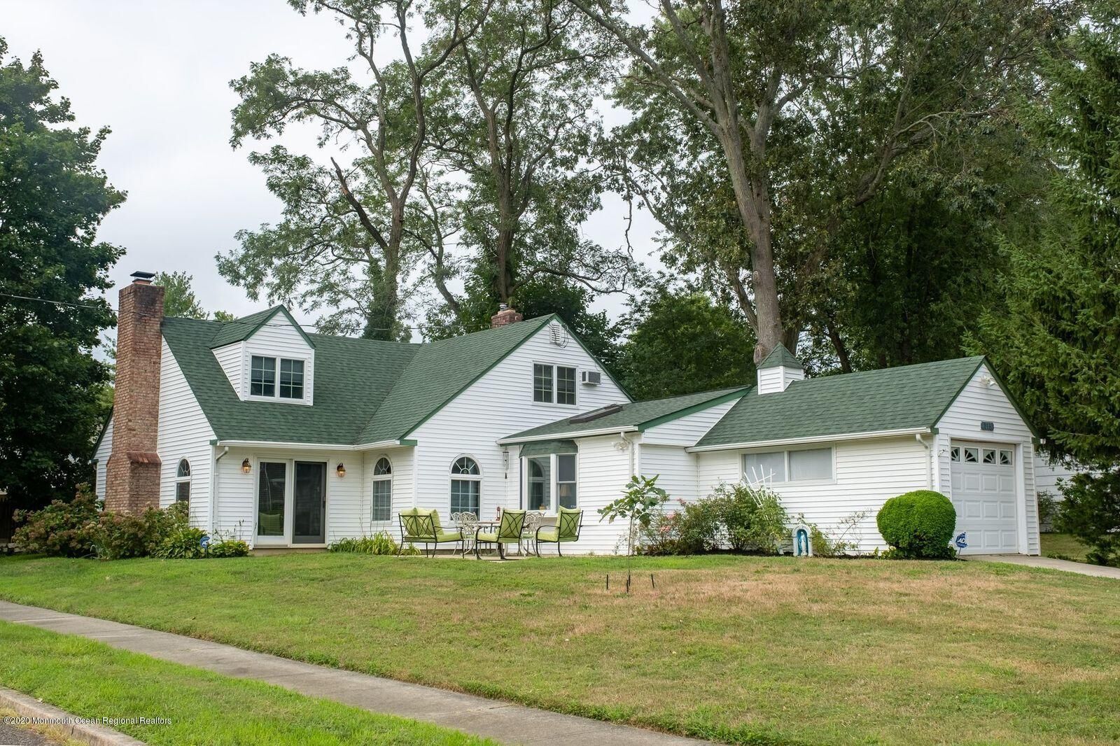 Property Photo: 115 Roosevelt Circle W NJ 07701