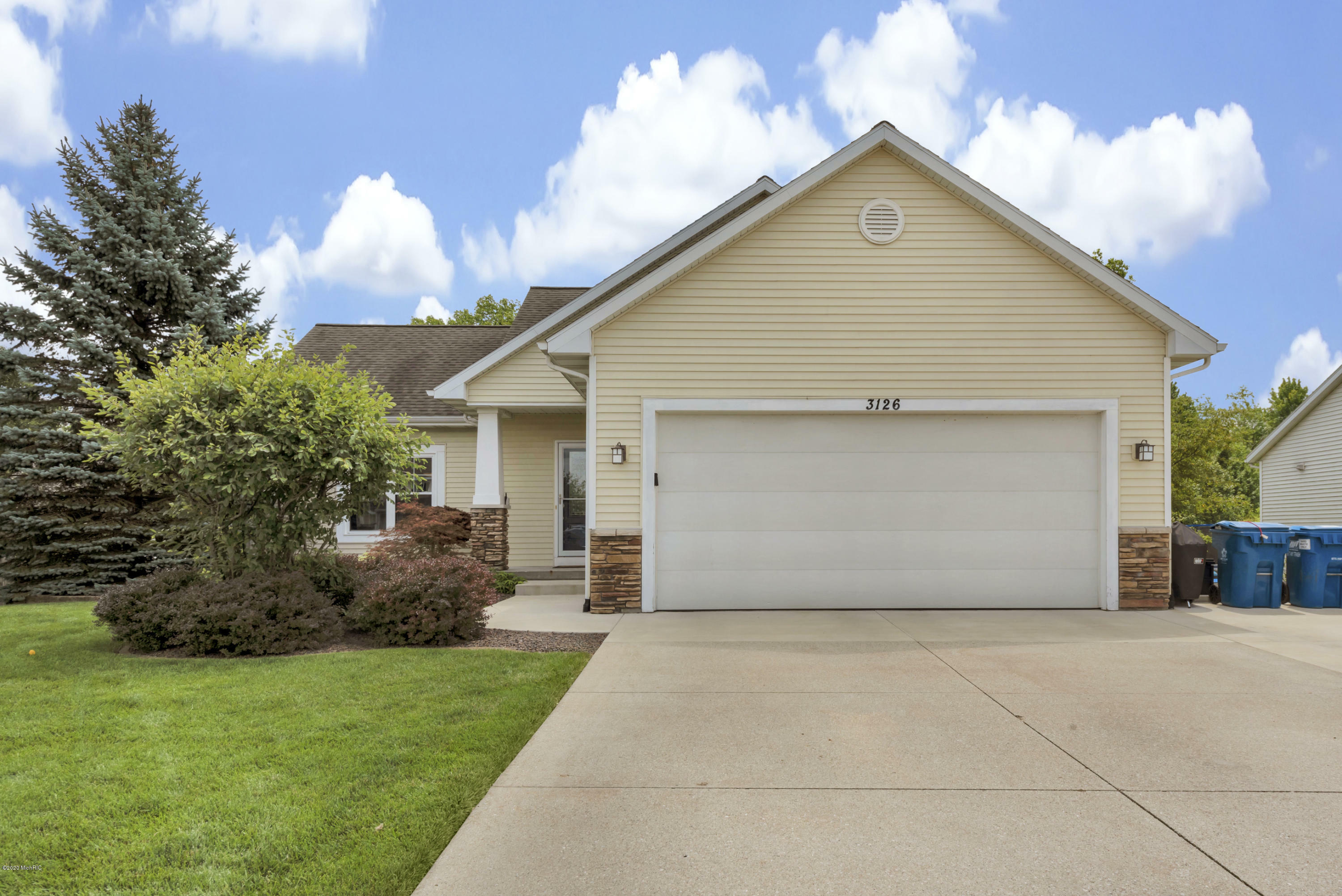 Property Photo:  3126 Lady Slipper Drive  MI 49418 