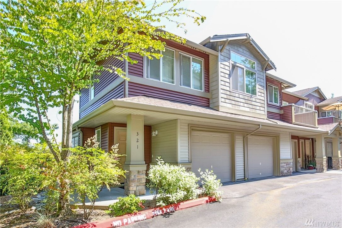 Property Photo:  21507 S 42nd Avenue S M2  WA 98198 