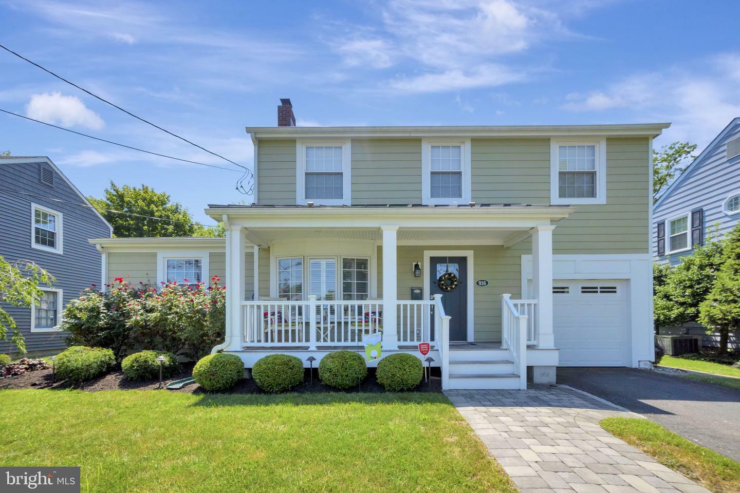 Property Photo:  916 W Redman Avenue  NJ 08033 