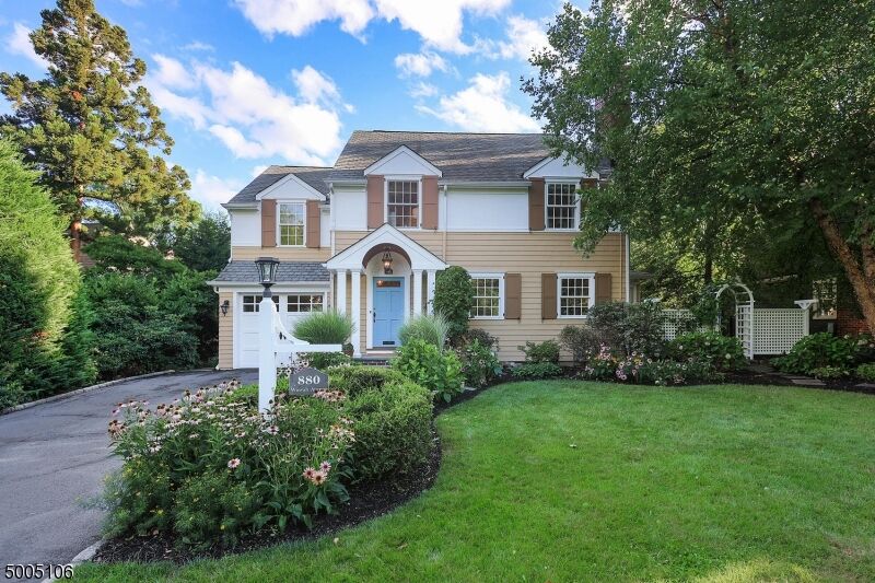 Property Photo:  880 Winyah Ave  NJ 07090 