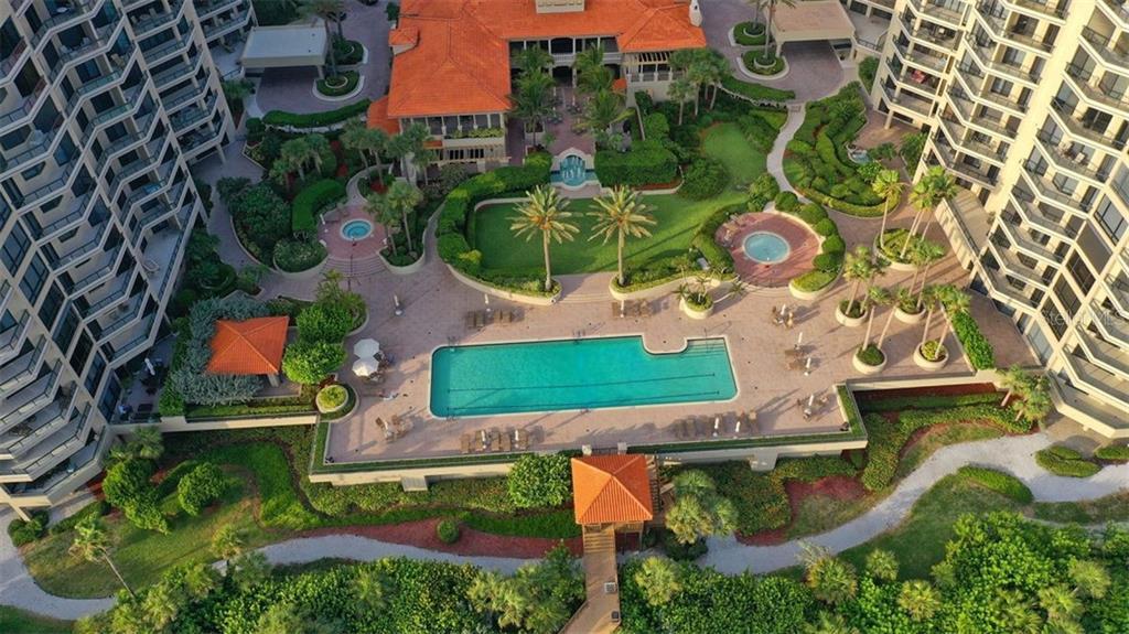 Property Photo:  1281 Gulf Of Mexico Drive 1102  FL 34228 