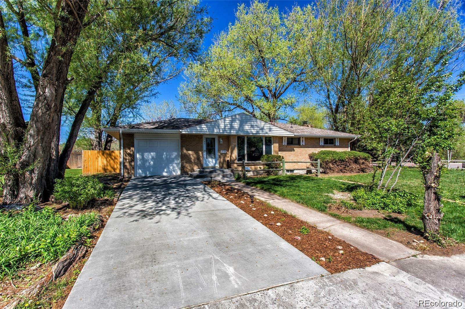 Property Photo:  2706 E Euclid Avenue  CO 80121 