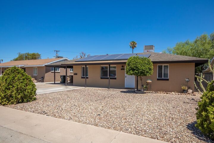 Property Photo:  126 E Solano Drive  AZ 85338 