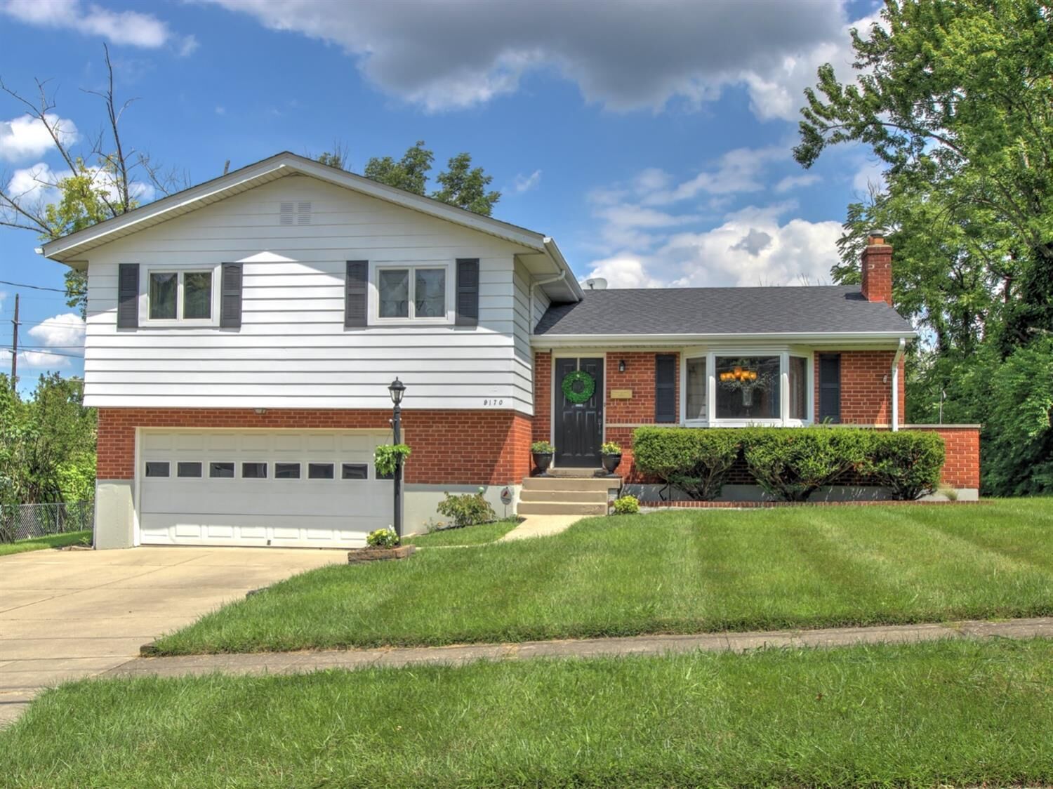 Property Photo: 9170 Cherry Blossom Ln OH 45231