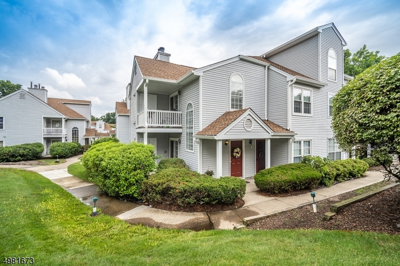 Property Photo:  122 Harvest Ln  NJ 07035 