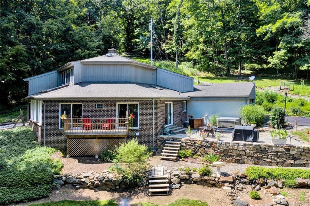 Property Photo: 20 Sylvia Way NY 10578