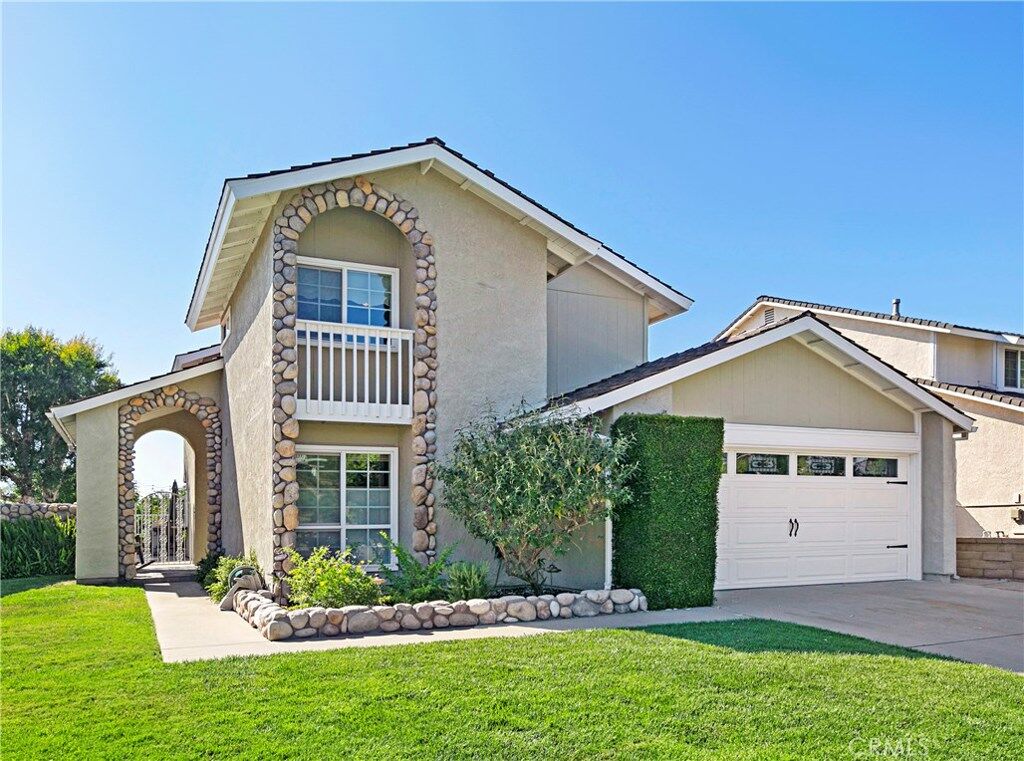 Property Photo:  21621 Jornada  CA 92692 