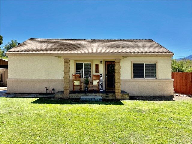 Property Photo: 854 N San Gorgonio Avenue CA 92220